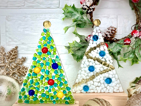 ガラスでつくるクリスマスツリー