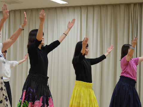 基礎からしっかり!楽しいフラダンス